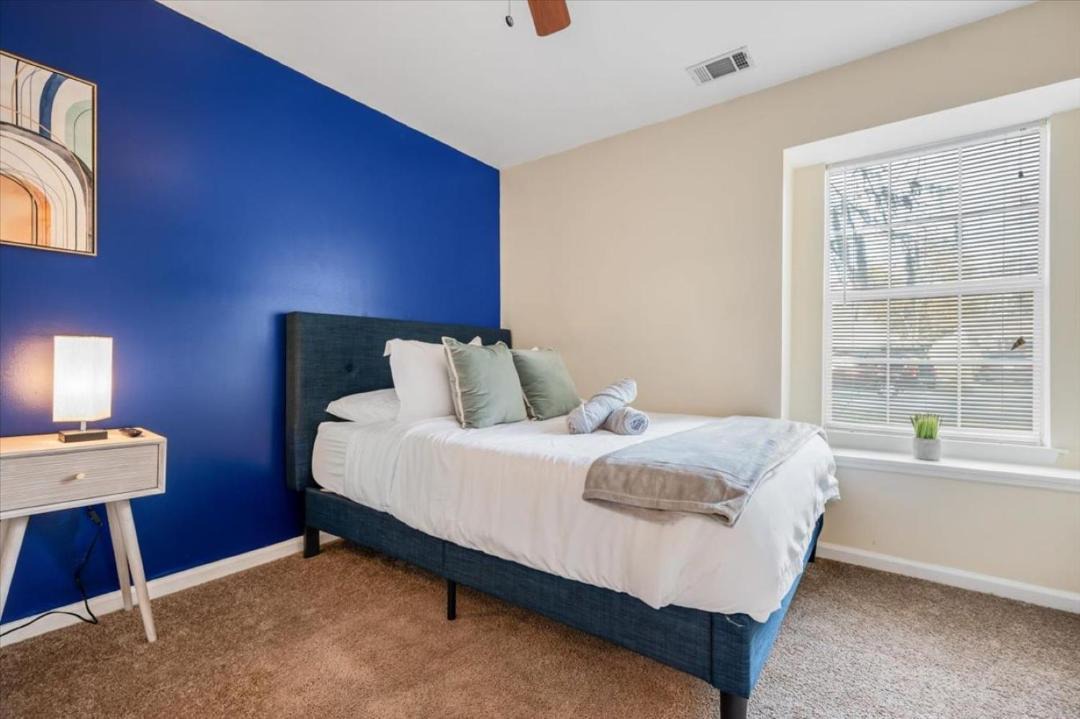 Photo of Bedroom in Colonial Oaks