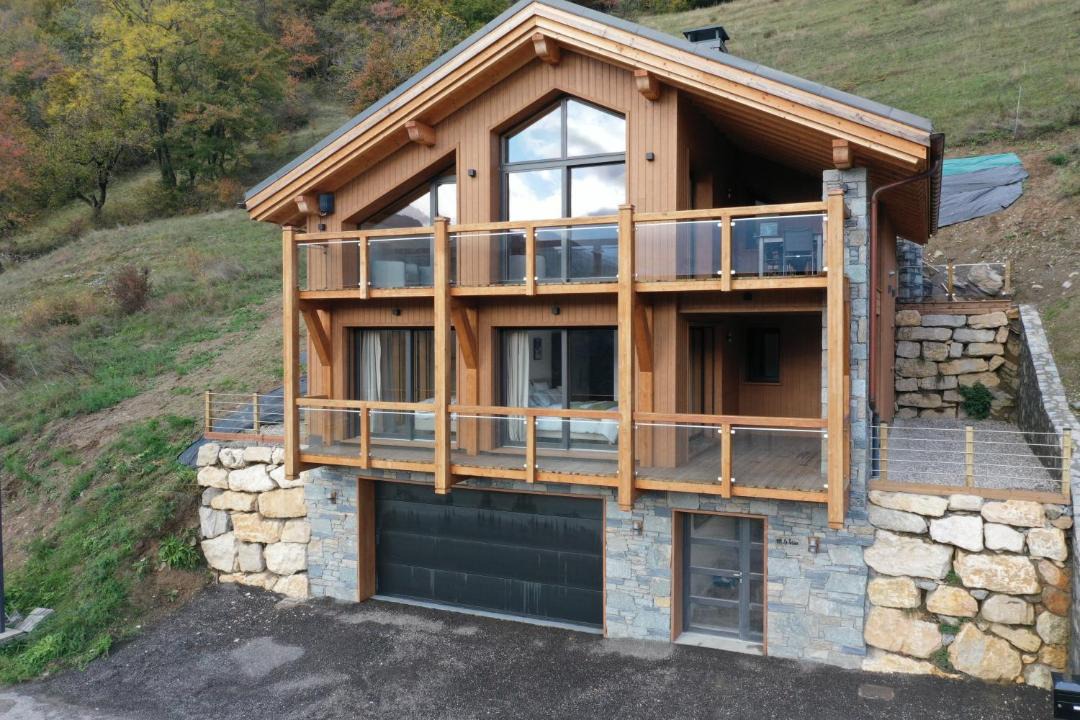 Photo of Others in Great Alpine Road