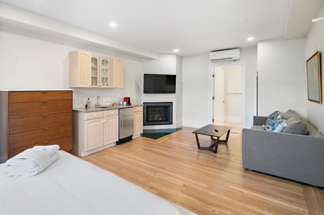 Photo of Bedroom in Fenway–Kenmore