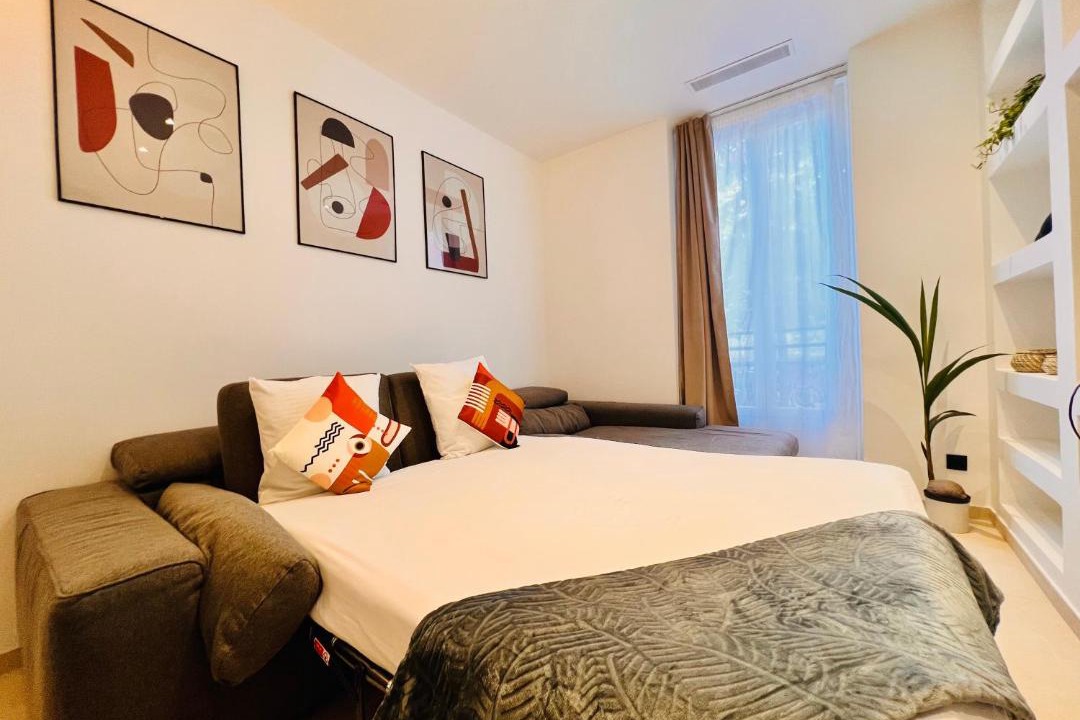 Photo of Others in Vernier