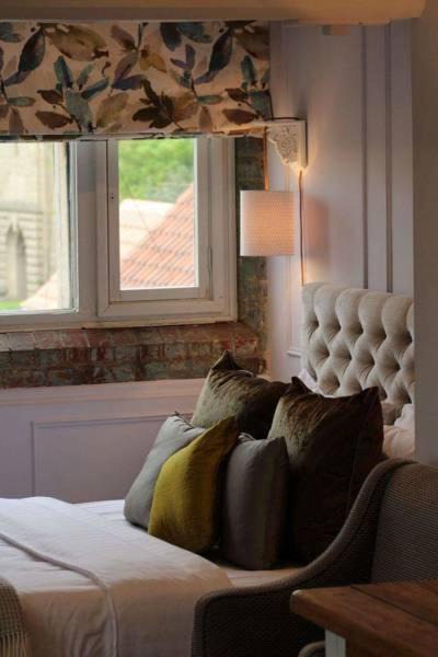 Photo of Others in Lincoln