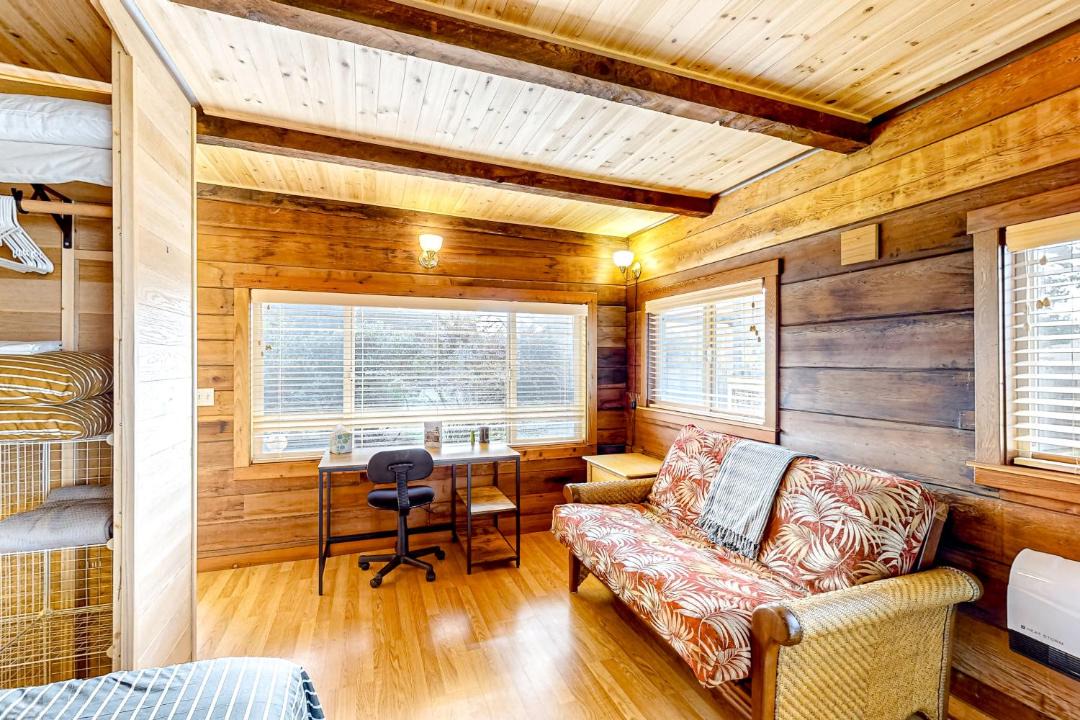 Photo of Others in Cleone