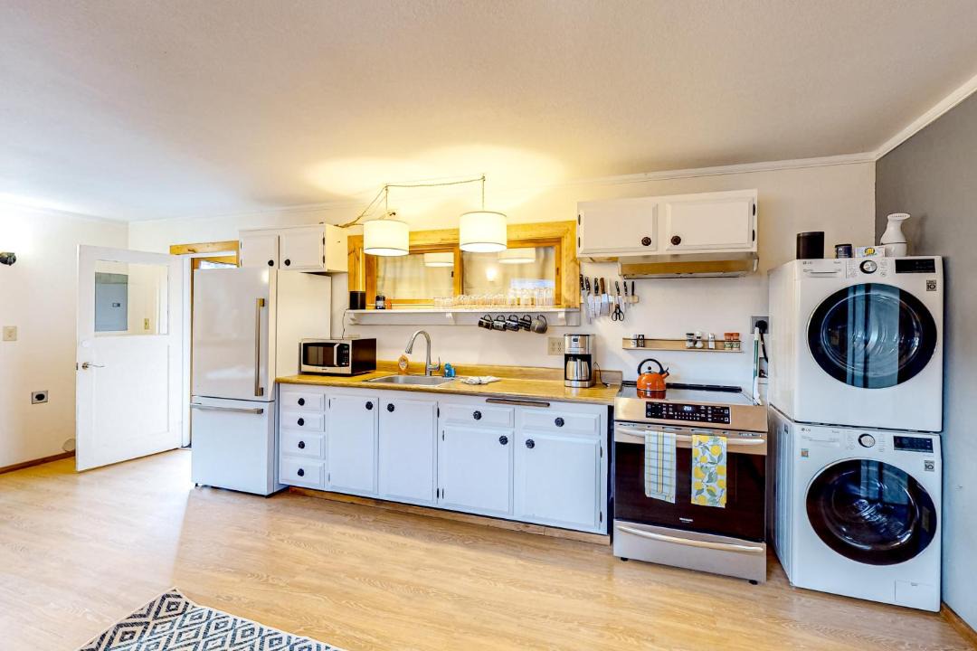 Photo of Others in Cleone