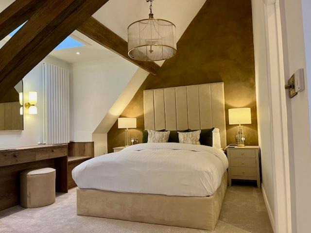 Photo of Others in Lincoln