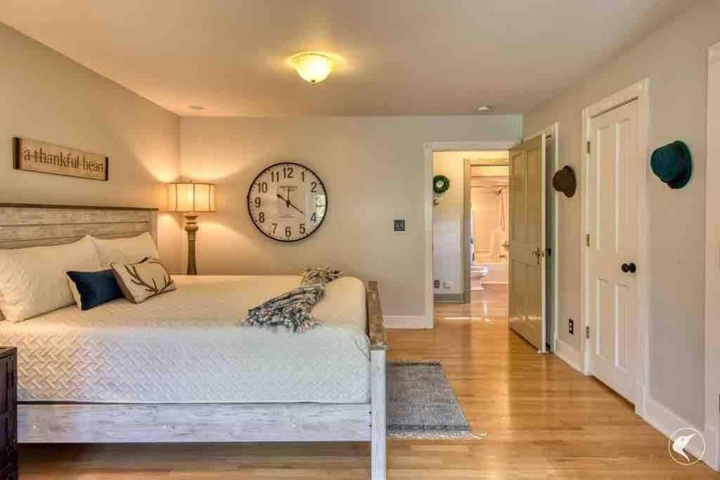 Photo of Bedroom in Jay