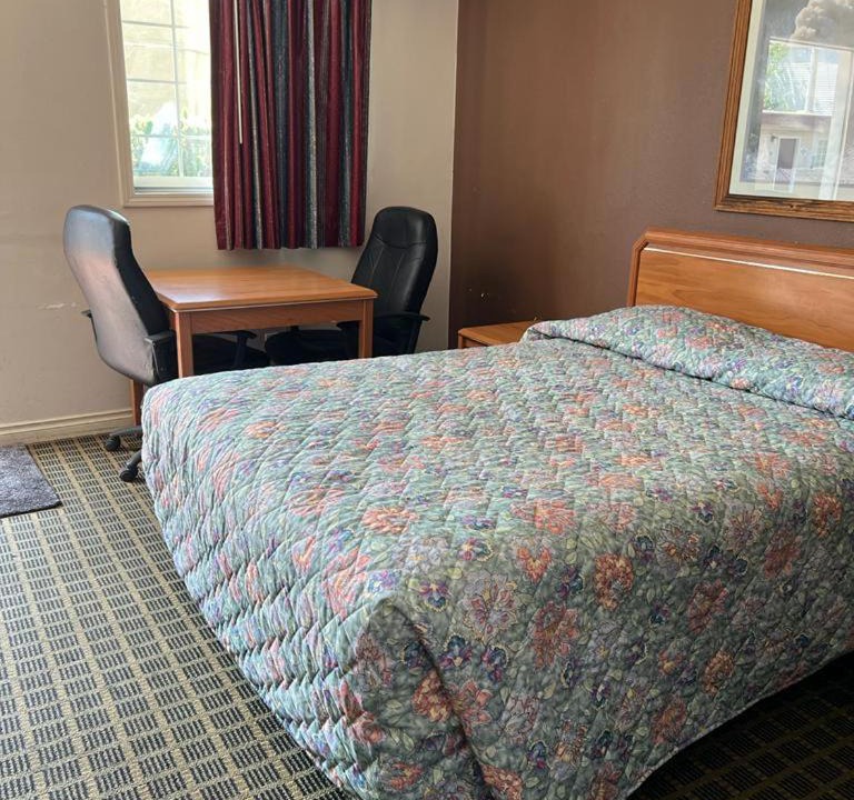 Photo of Others in Powellhurst-Gilbert