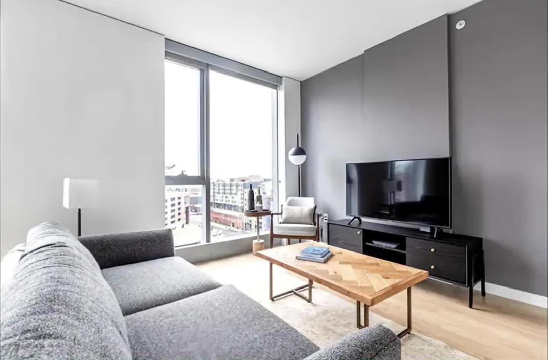 Photo of Livingroom in Downtown Seattle