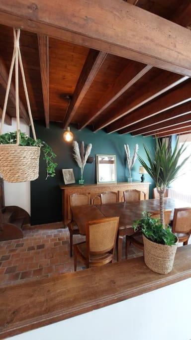 Photo of Others in Reffuveille