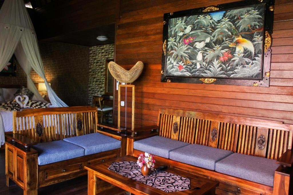 Photo of Others in Mushroom Bay