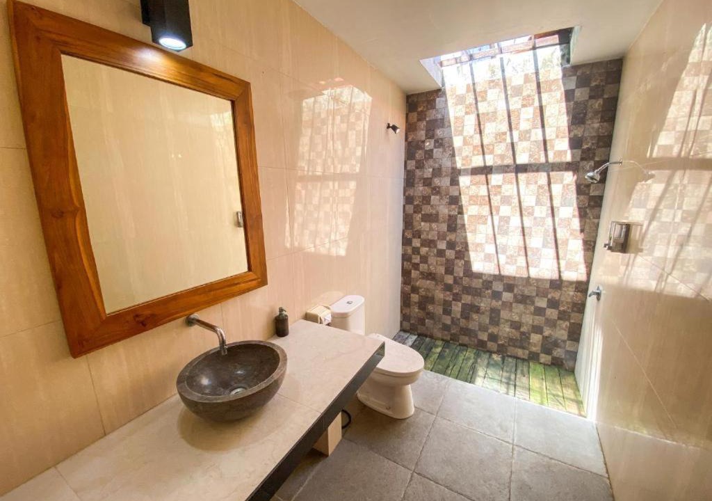 Photo of Bathroom in Mushroom Bay