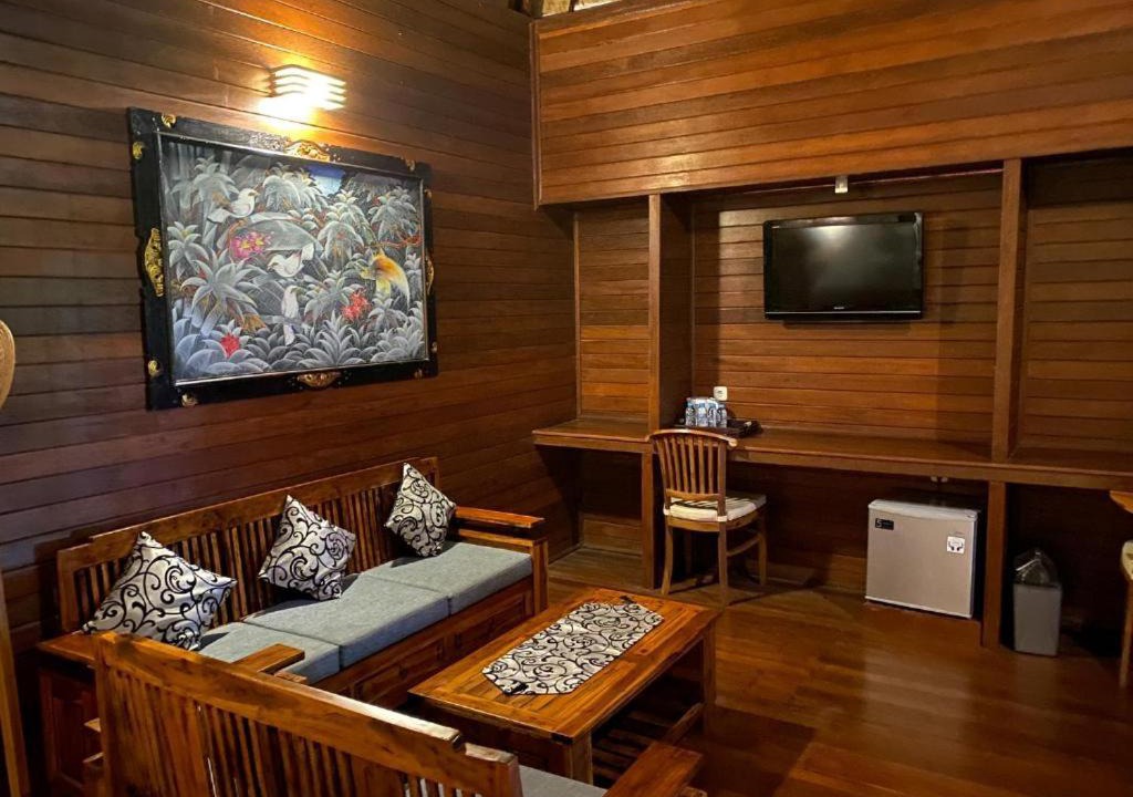 Photo of Others in Mushroom Bay