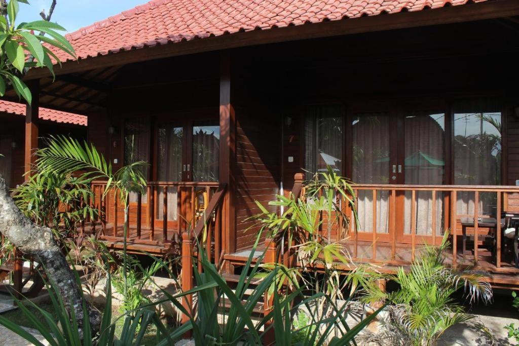 Photo of Others in Mushroom Bay