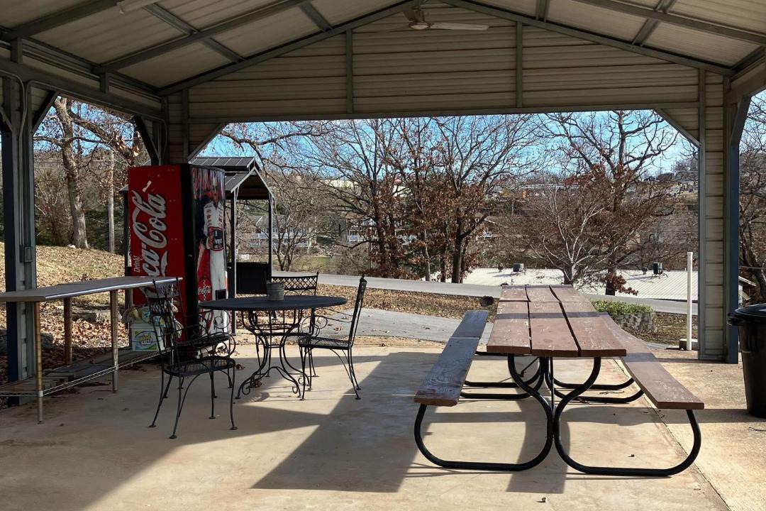 Photo of Patio Balcony in Kimberling City