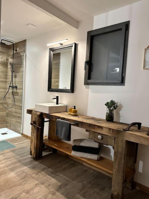 Photo of Others in La Chaise-Baudouin