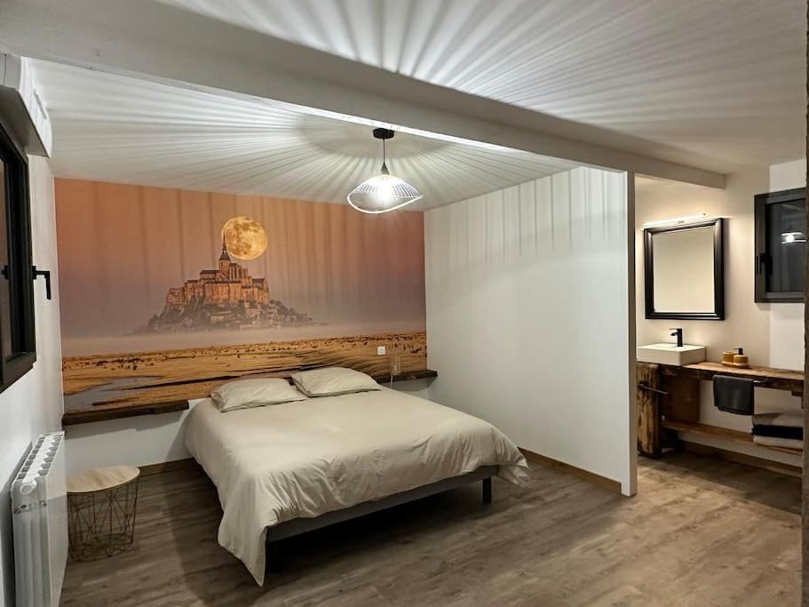 Photo of Others in La Chaise-Baudouin