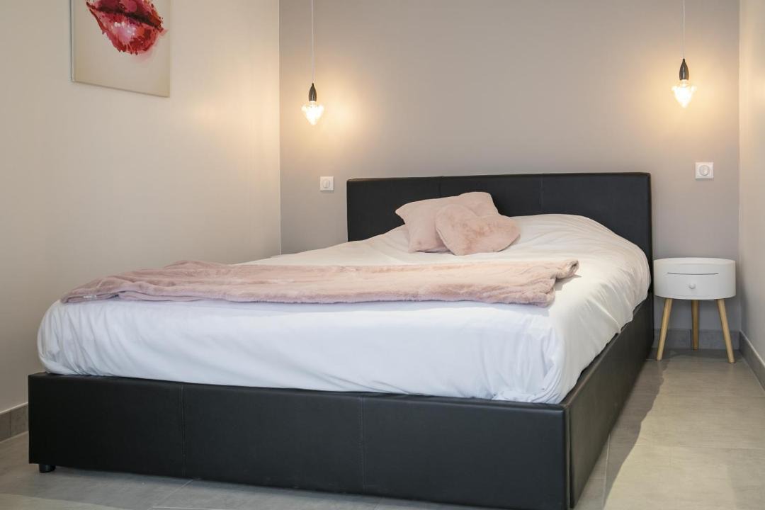 Photo of Bedroom in Chablis