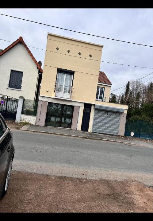 Photo of Buildings in Premilhat