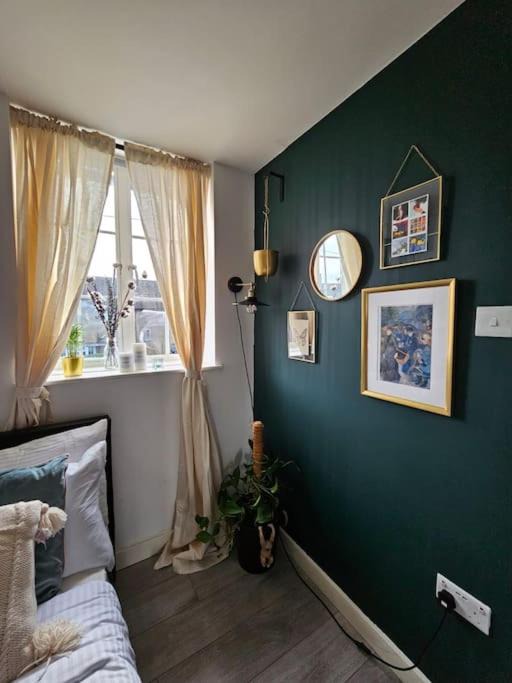 Photo of Others in Roehampton