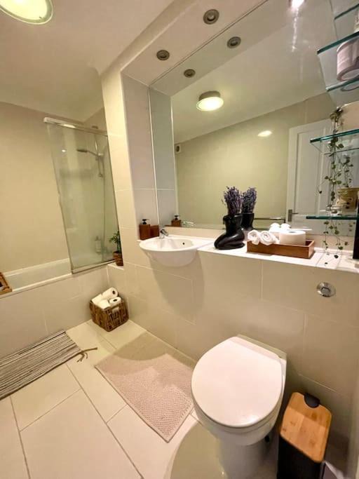 Photo of Others in Ealing Common