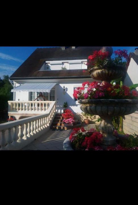 Photo of Others in Neuilly-sous-Clermont