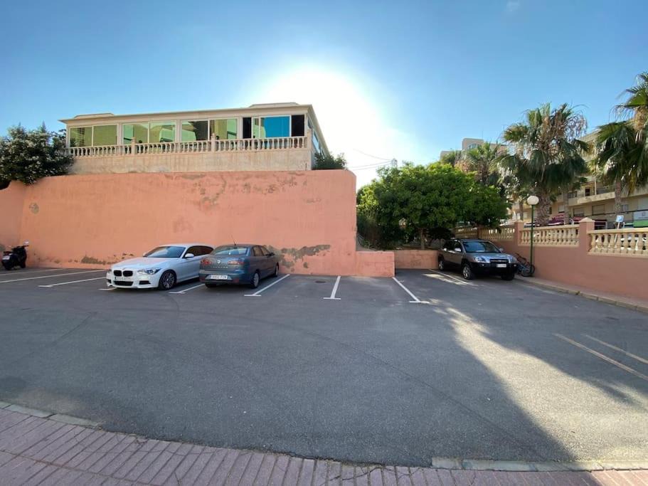 Photo of Buildings in Coveta Fuma
