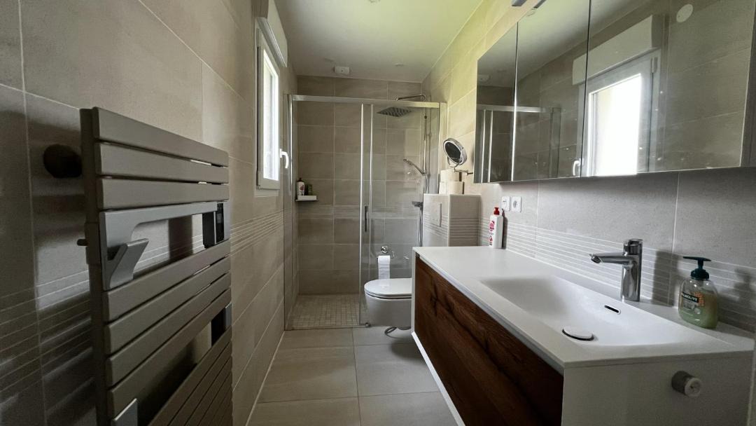 Photo of Bathroom in Taverny