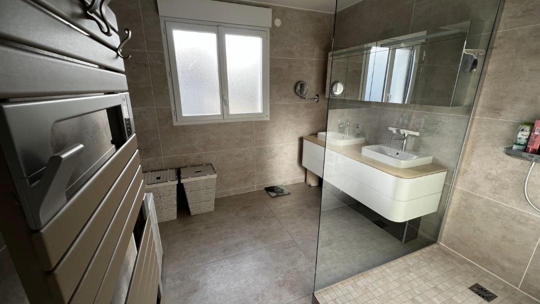 Photo of Bathroom in Taverny