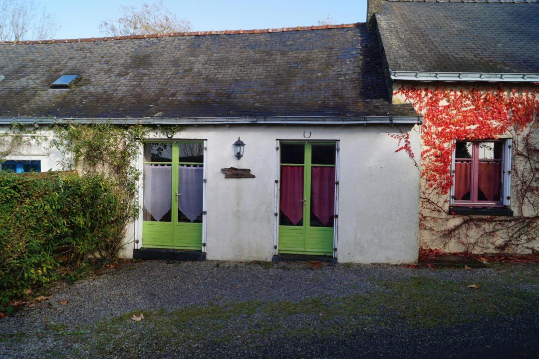 Photo of Buildings in Le Pin