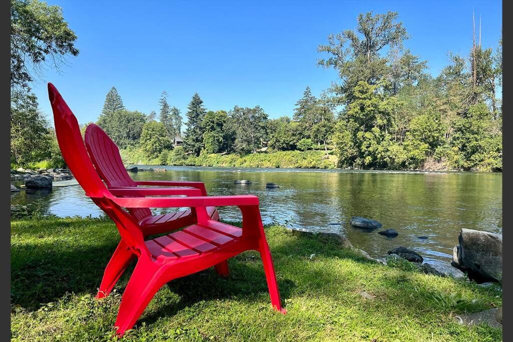 Photo of Others in Fruitdale