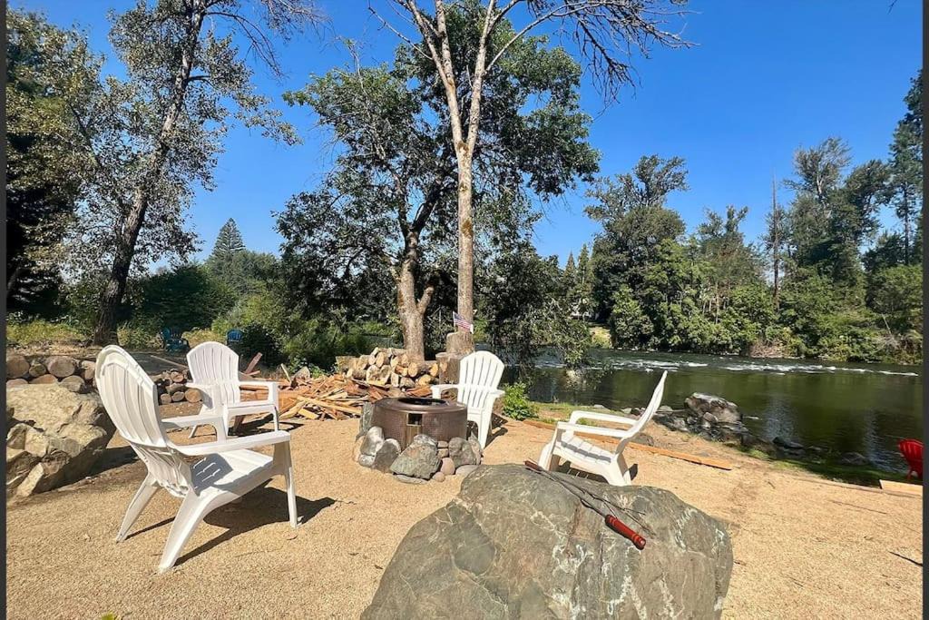 Photo of Others in Fruitdale