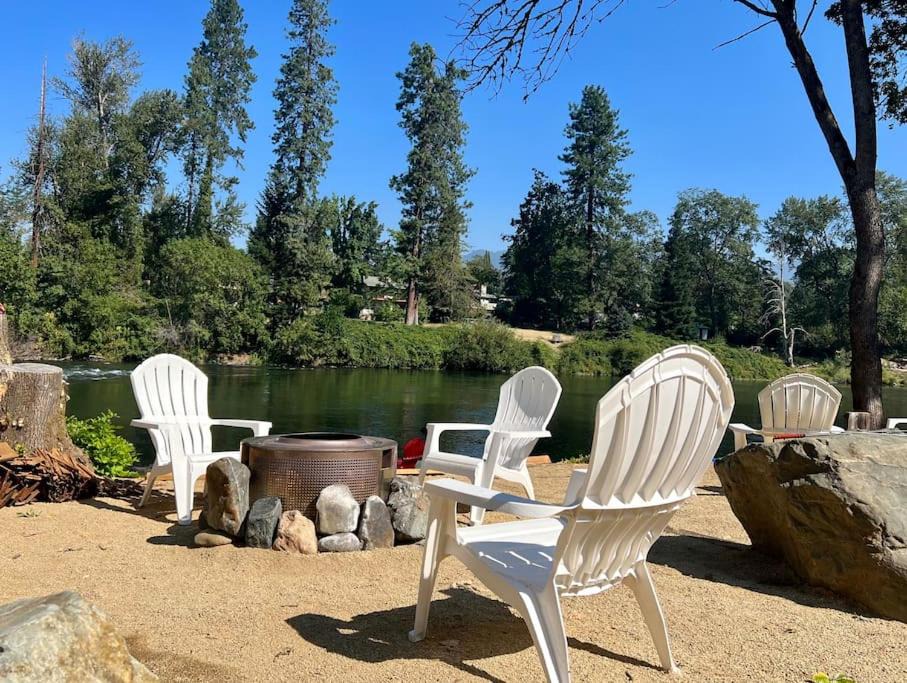 Photo of Others in Fruitdale