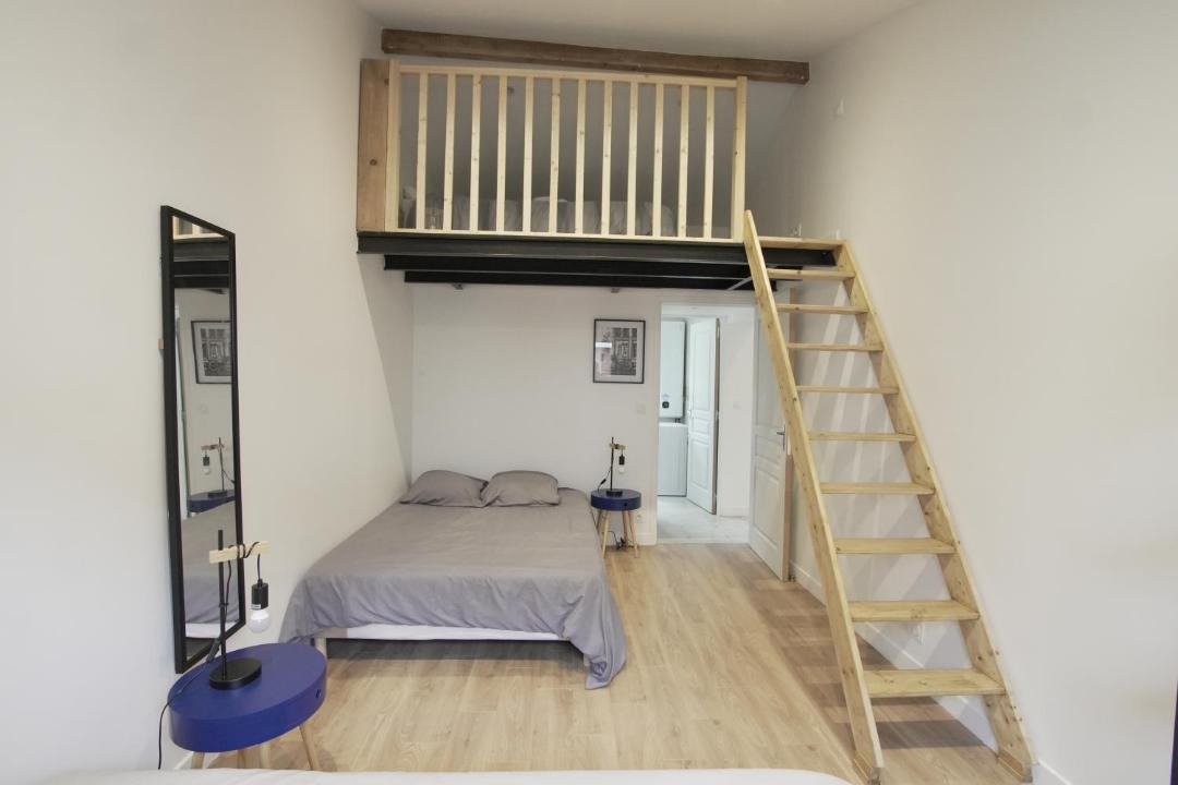 Photo of Bedroom in Orly