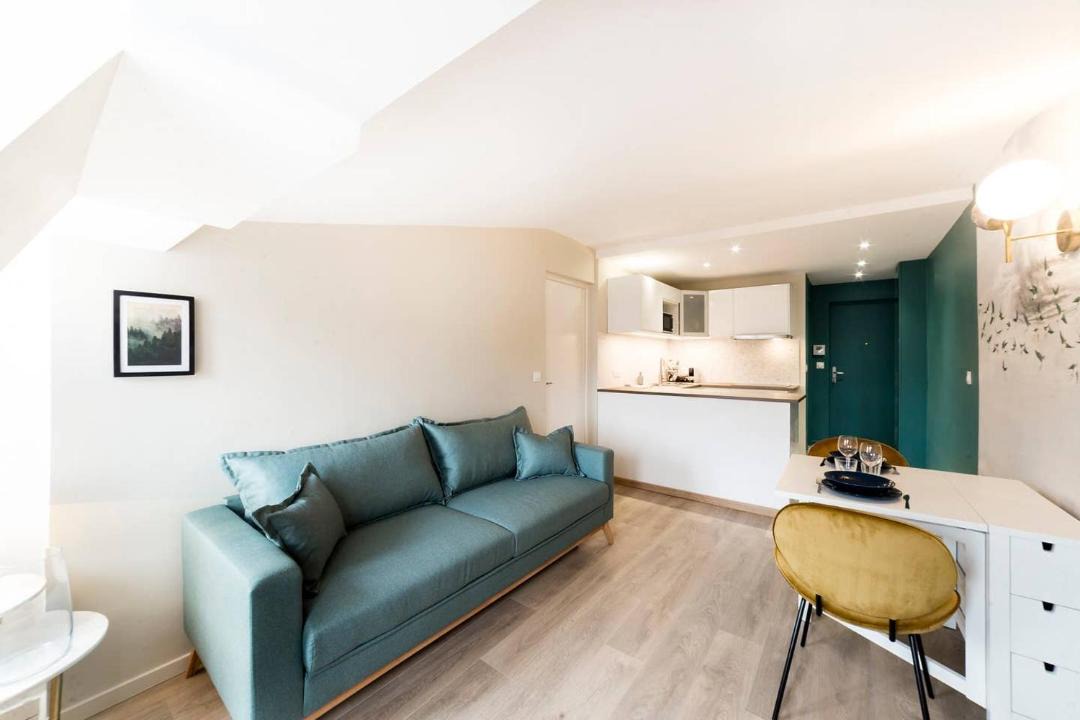 Photo of Livingroom in Carnot - Gailleton