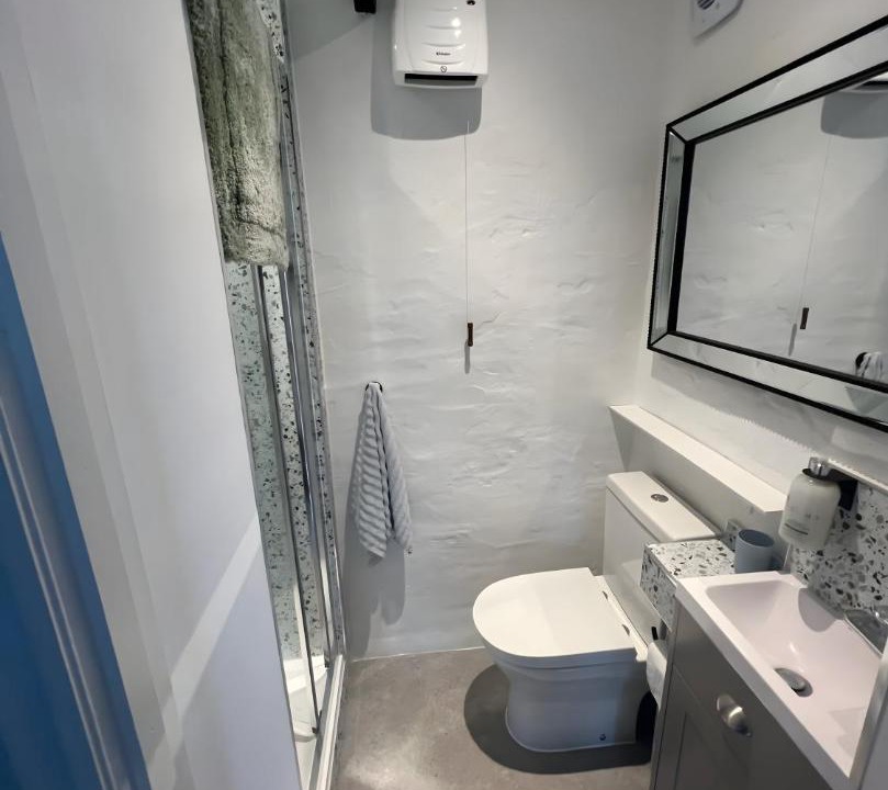 Photo of Bathroom in Mere