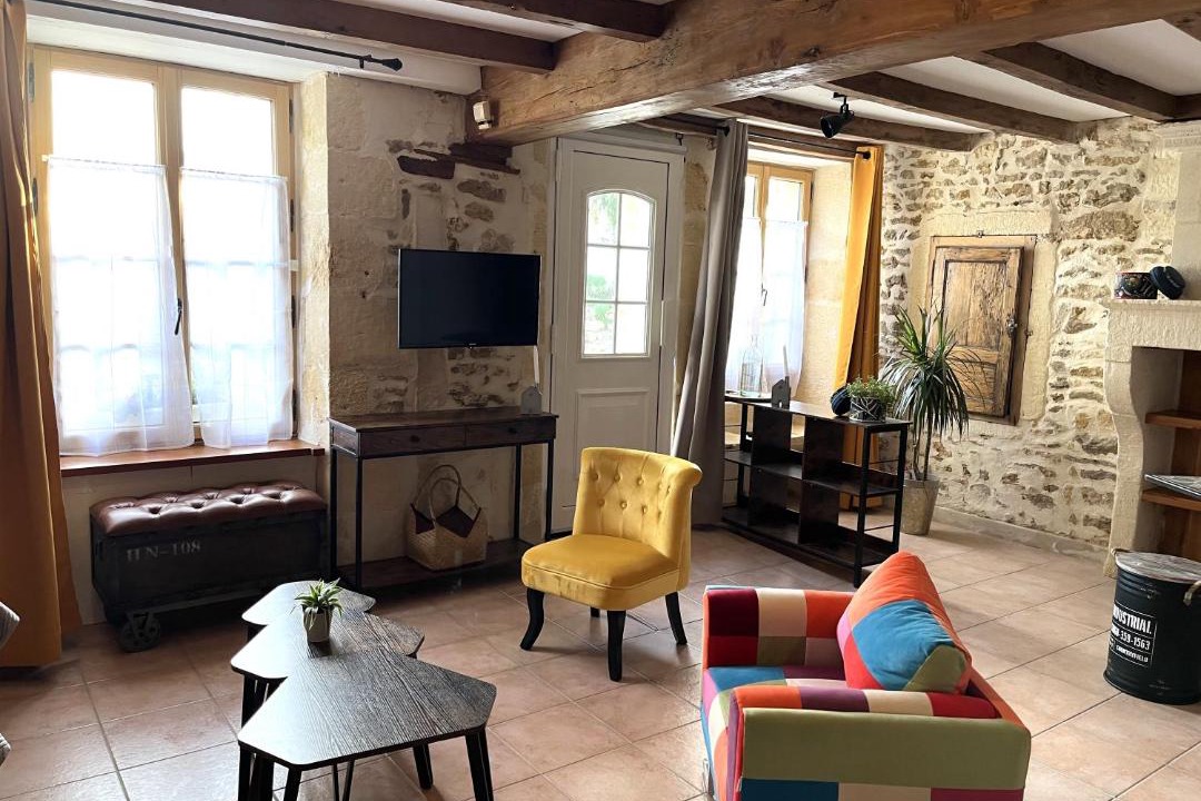 Photo of Others in Taillant