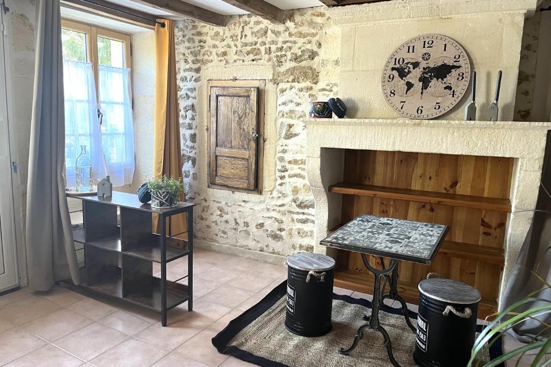 Photo of Others in Taillant