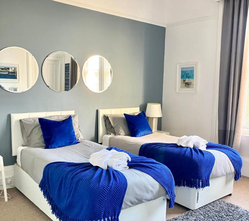 Photo of Others in Bishopton