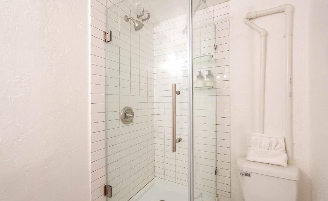 Photo of Bathroom in Sam Hughes