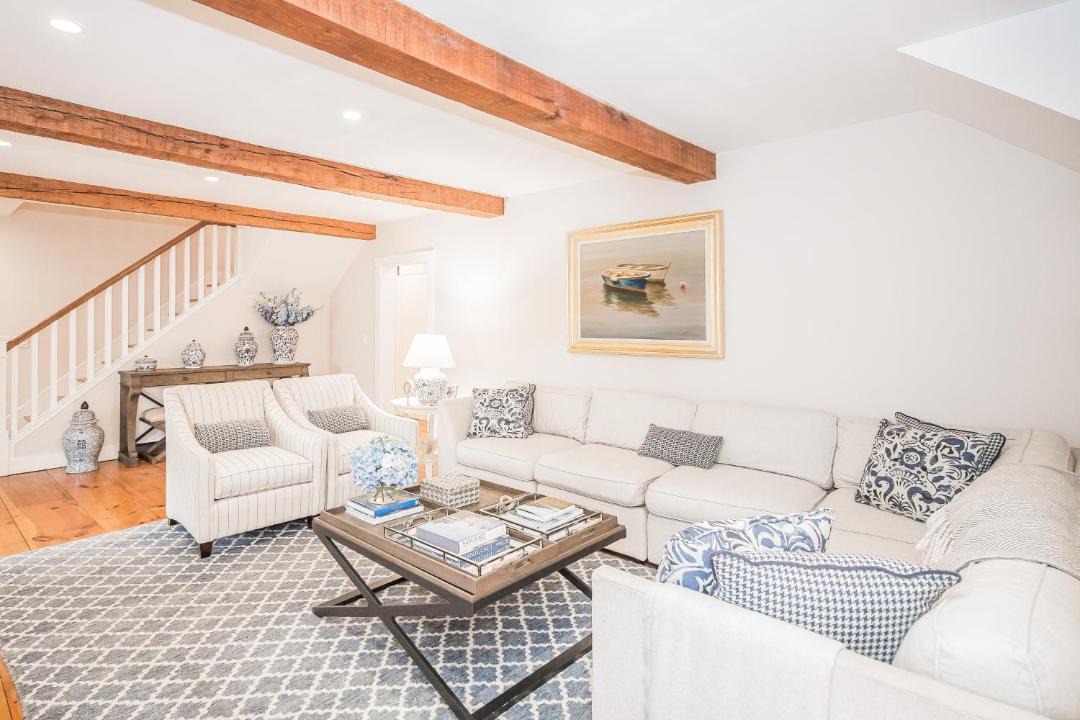 Photo of Livingroom in Nantucket Town