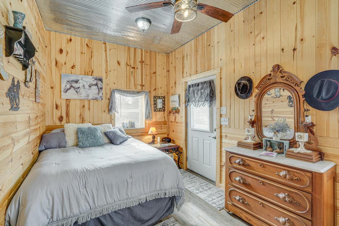 Photo of Bedroom in Rucker