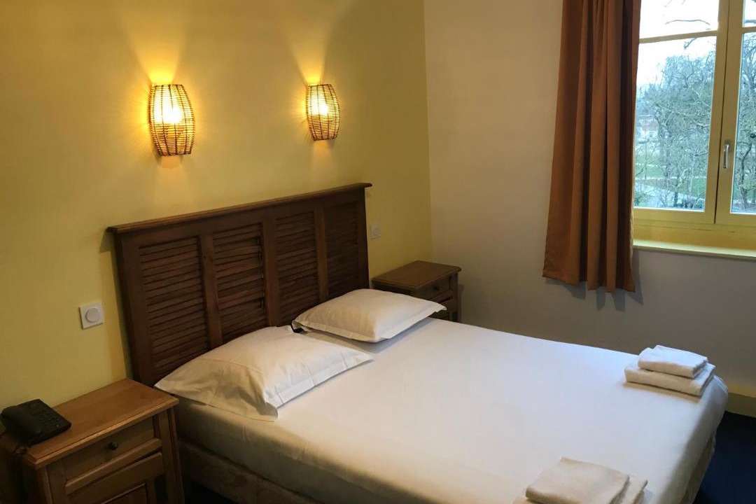 Photo of Bedroom in Charleville-Mezieres