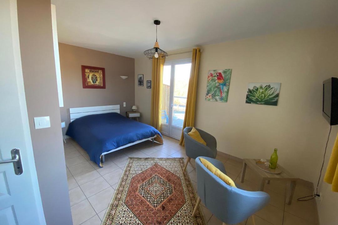 Photo of Bedroom in Saint-Georges-de-Luzencon