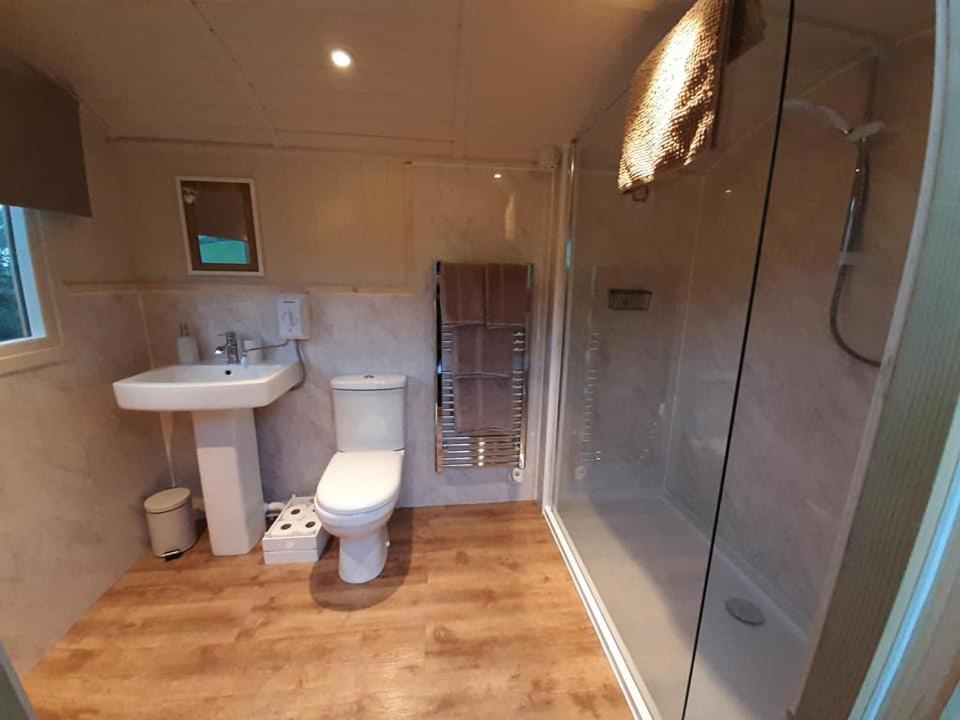 Photo of Others in Callow