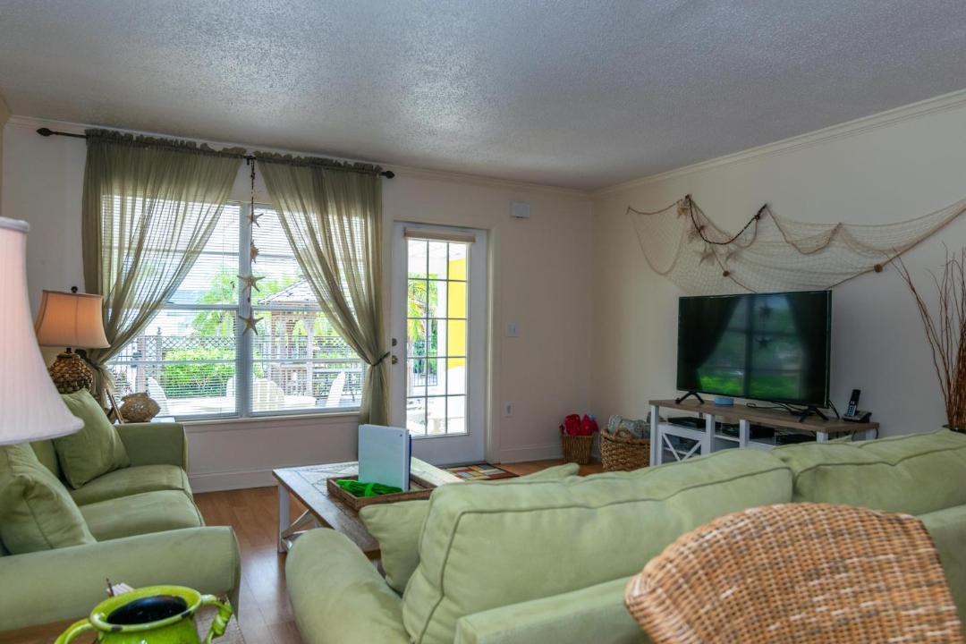 Photo of Livingroom in Ilexhurst