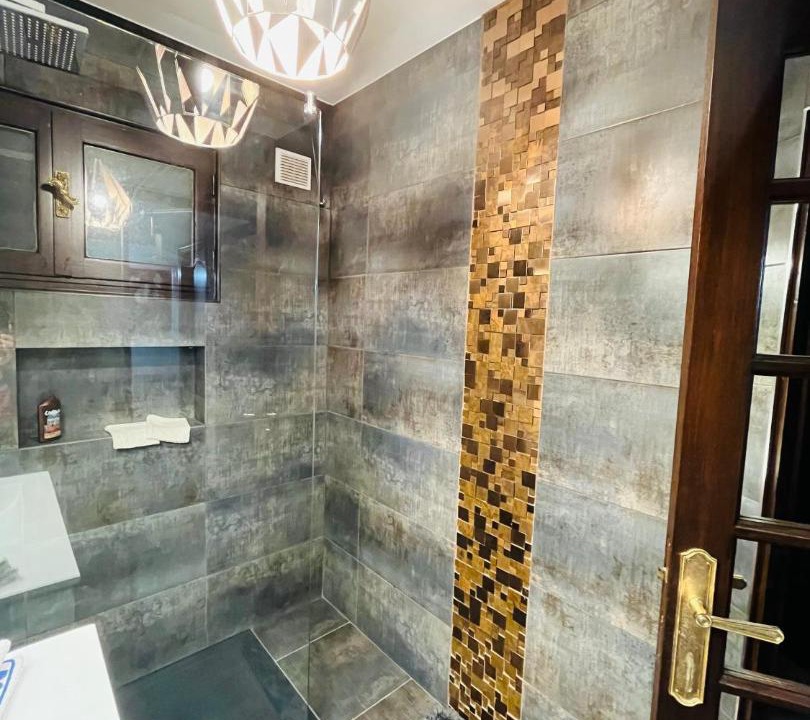 Photo of Bathroom in Saint-Georges-d'Orques