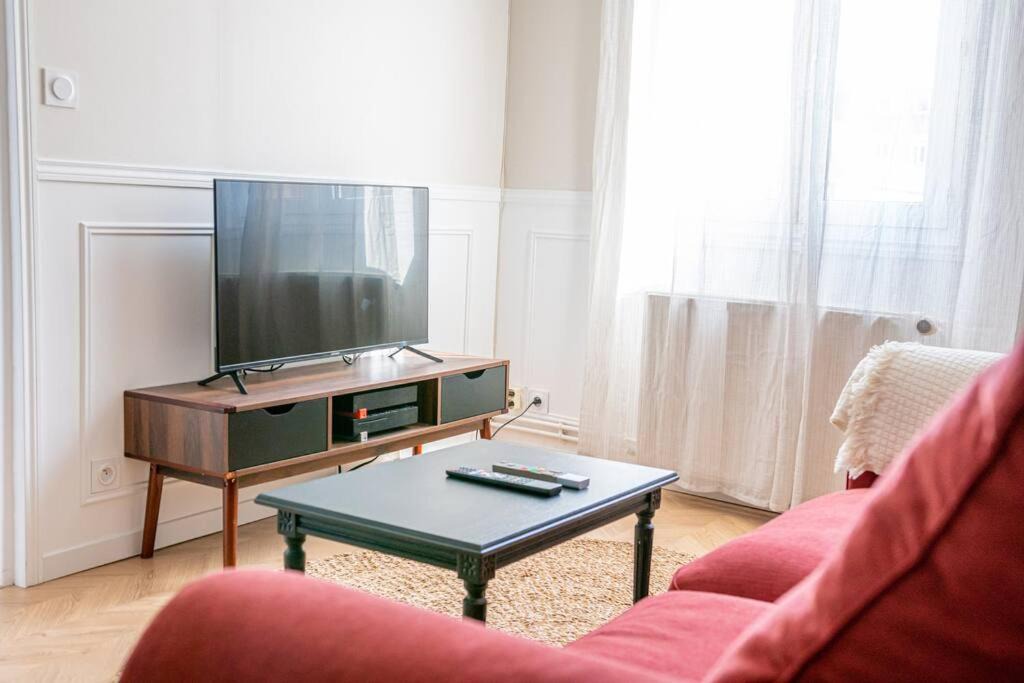 Photo of Others in Anatole France Danton