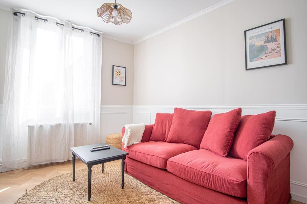 Photo of Others in Anatole France Danton