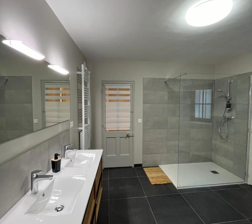 Photo of Bathroom in Les Baux-de-Provence