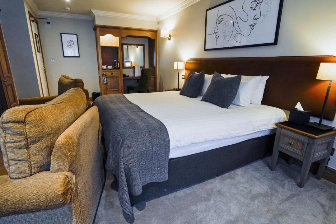 Photo of Others in Buckingham