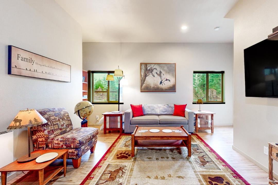 Photo of Livingroom in Ilwaco